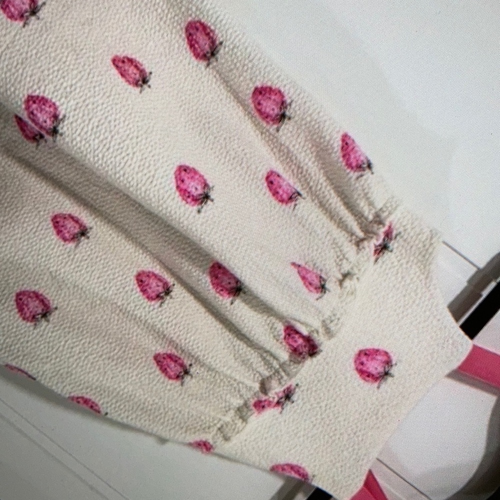 Kids strawberry print sleeveless blouse